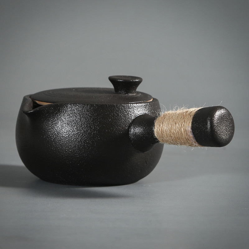 Japanese-style Black Pottery